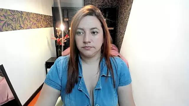 Caro_greyxxx from StripChat is Freechat