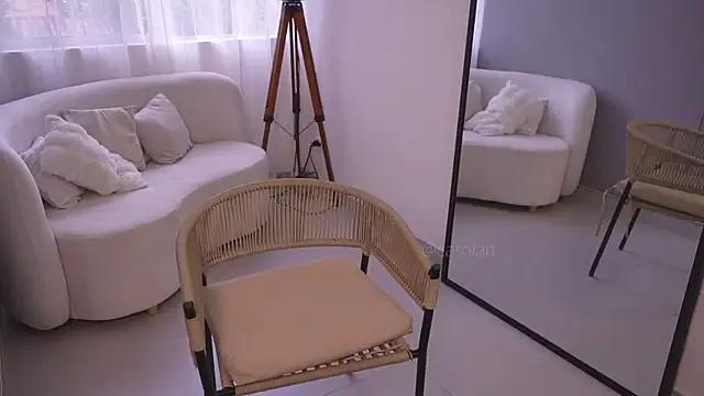 Carolart_ from StripChat is Freechat