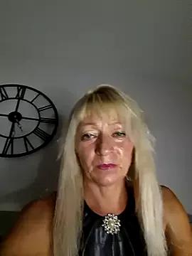 Carole_XxX from StripChat is Freechat