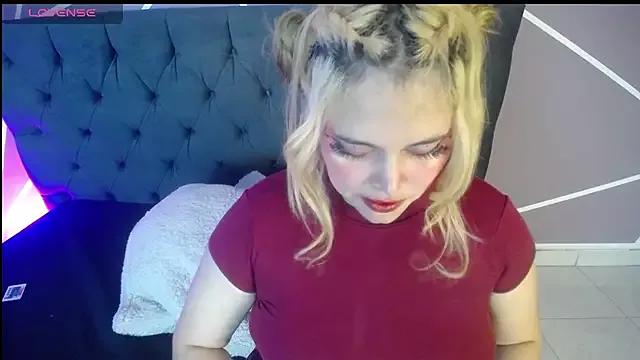 Carolina1126 from StripChat is Freechat