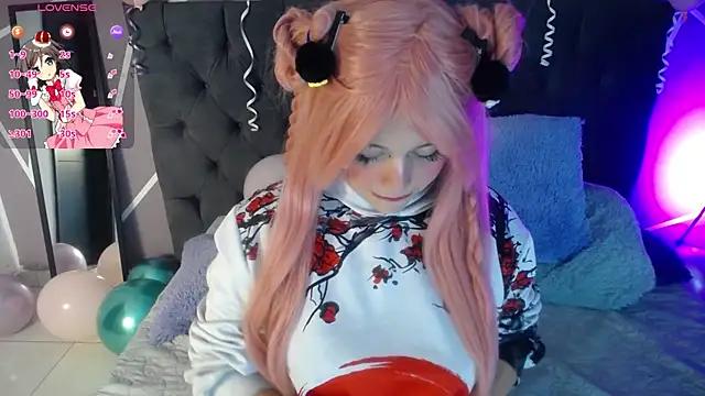 Check-out our cam rooms range and converse on a personal level with our delicious livecams streamers, showing off their spicy curves and toys.
