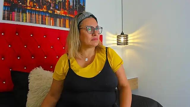 Check-out our cam rooms range and converse on a personal level with our delicious livecams streamers, showing off their spicy curves and toys.
