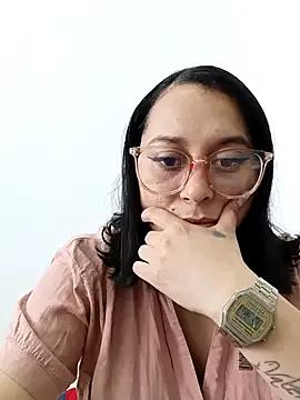 Caroline-17 from StripChat is Freechat