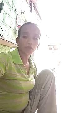 CarolineHans from StripChat is Freechat