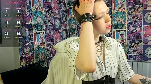 CarolineRichter from StripChat is Freechat