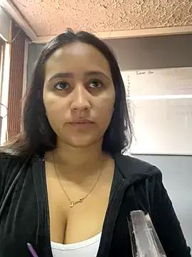 CasseyRosse from StripChat is Freechat