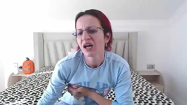 CatWoman0001 from StripChat is Freechat