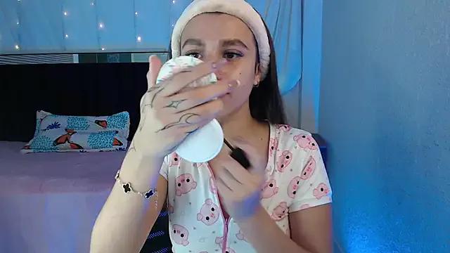 celest_kiss from StripChat is Freechat