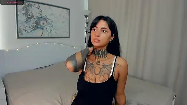 CharimgSabrina from StripChat is Freechat