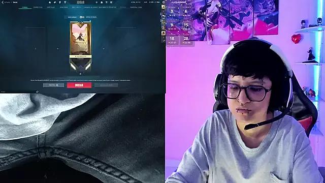 Check-out our cam rooms range and converse on a personal level with our delicious livecams streamers, showing off their spicy curves and toys.