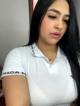 Photos of Charlotte_cutee18 from StripChat is Freechat
