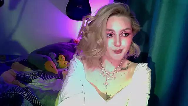 Charming_Nicolette from StripChat is Freechat