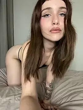 CherryCrystall from StripChat is Freechat