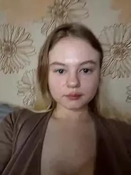 CherrySllipper from StripChat is Freechat