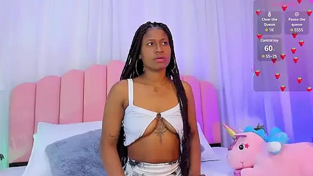 Chiara_thomson from StripChat is Freechat