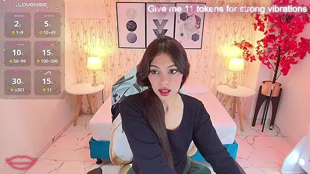 chloe_andrewss from StripChat is Freechat