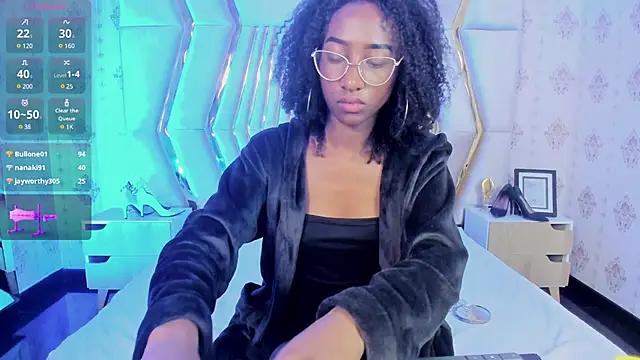 Chloee_sweet from StripChat is Freechat