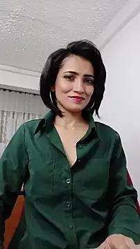 chloehanna from StripChat is Freechat