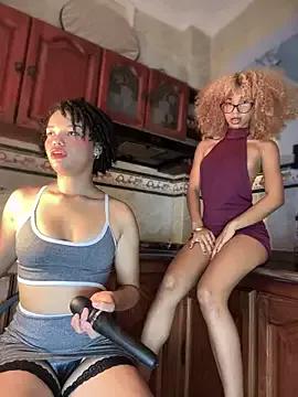 ChloeRaviss from StripChat is Freechat