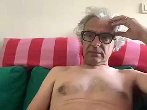 Chris280438 from StripChat is Freechat