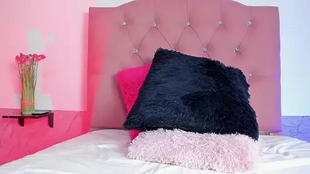 Check-out our cam rooms range and converse on a personal level with our delicious livecams streamers, showing off their spicy curves and toys.
