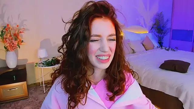 ChristinaConteeree from StripChat is Freechat