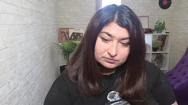 Clara_Crystal from StripChat is Freechat