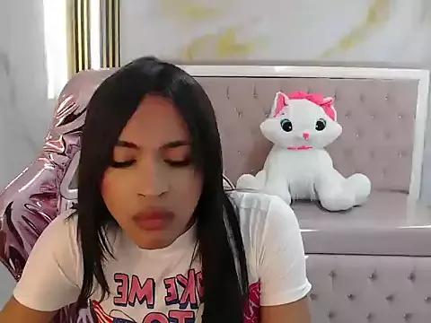 clara_evanss_s from StripChat is Freechat