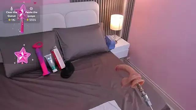 Clawdeen__wolf from StripChat is Freechat