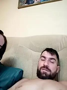 CleverPitzimitzi from StripChat is Freechat