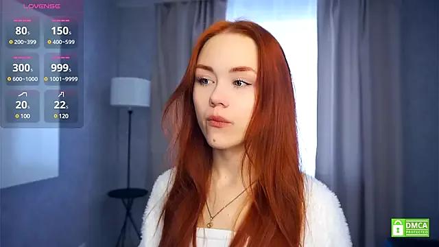 CloverDrews from StripChat is Freechat