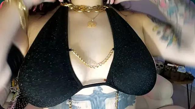 Check-out our cam rooms range and converse on a personal level with our delicious livecams streamers, showing off their spicy curves and toys.