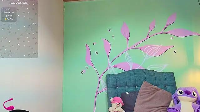 Check-out our cam rooms range and converse on a personal level with our delicious livecams streamers, showing off their spicy curves and toys.