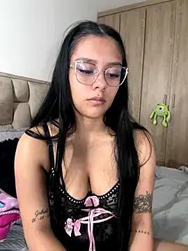 Coral_lee from StripChat is Freechat