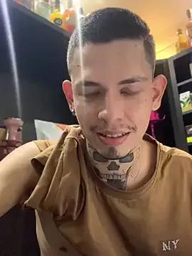 craxybaby from StripChat is Freechat