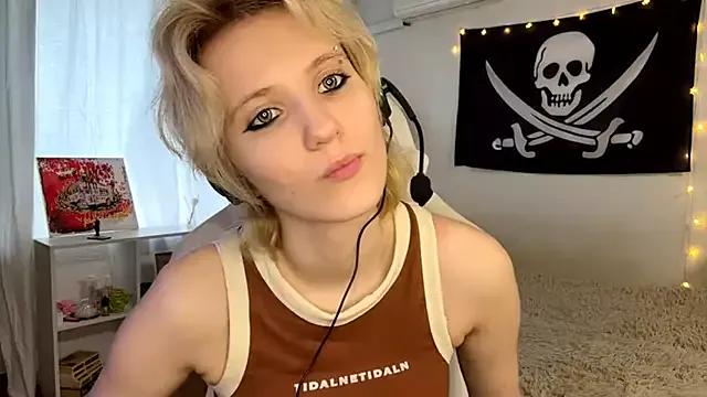 crazy_cutie from StripChat is Freechat