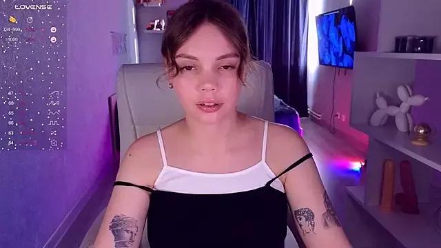 CreamySpot from StripChat is Freechat