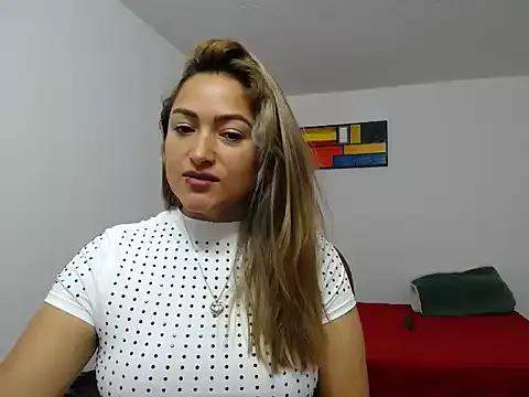 cristal-spicy from StripChat is Freechat