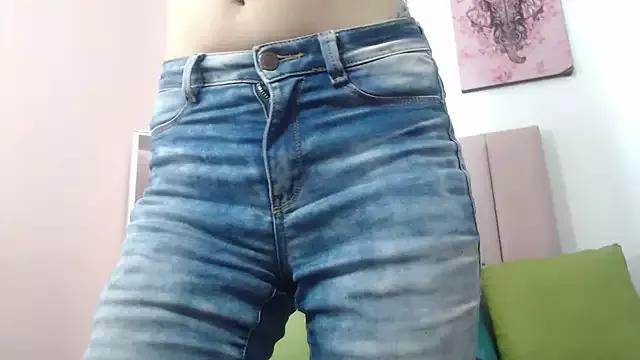 cristal_mateus from StripChat is Freechat