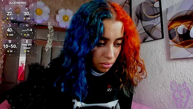 Cristall_ravven from StripChat is Freechat