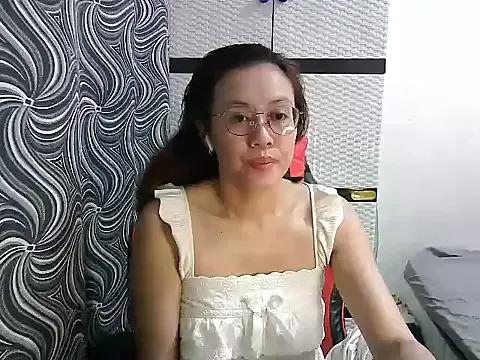 crizzybel from StripChat is Freechat