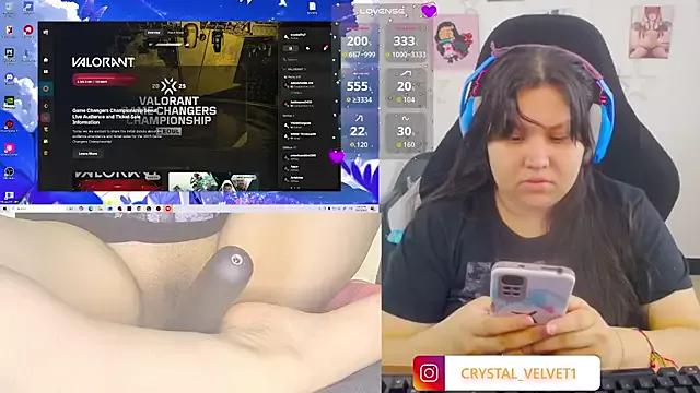 Check-out our cam rooms range and converse on a personal level with our delicious livecams streamers, showing off their spicy curves and toys.