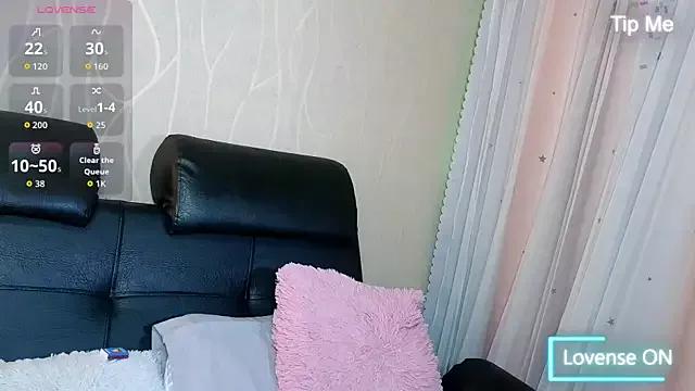 Check-out our cam rooms range and converse on a personal level with our delicious livecams streamers, showing off their spicy curves and toys.