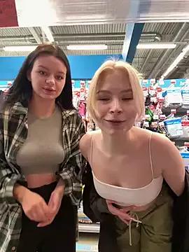 Photos of Cum_girlss from StripChat is Freechat