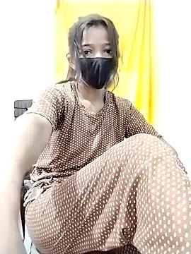 Cute-Naavya from StripChat is Freechat