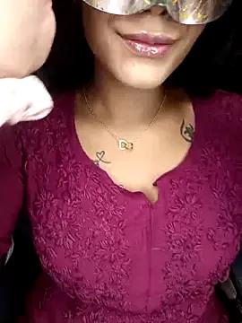 cuteniaa from StripChat is Freechat