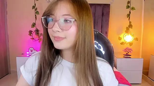 Dahlia_Rousse from StripChat is Freechat