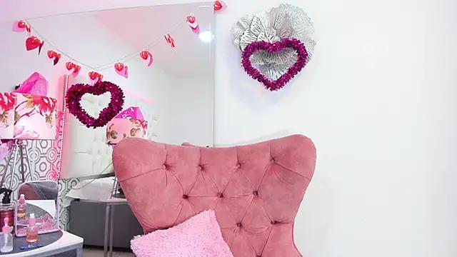Check-out our cam rooms range and converse on a personal level with our delicious livecams streamers, showing off their spicy curves and toys.