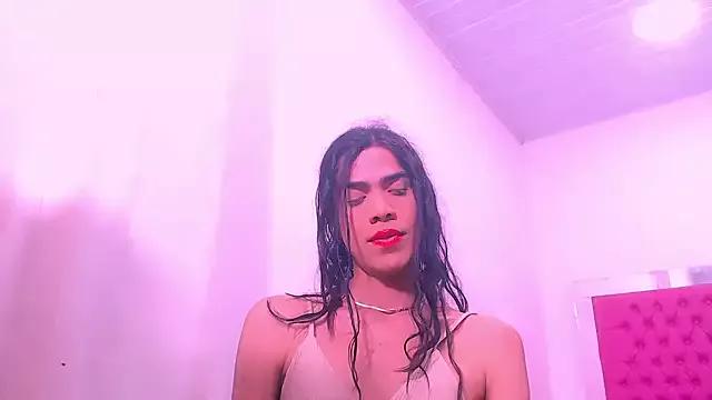 daniela_hottsx from StripChat is Freechat