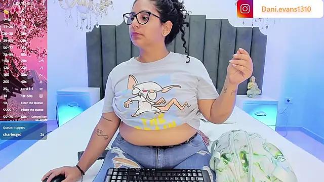 DanielleEvans_ from StripChat is Freechat
